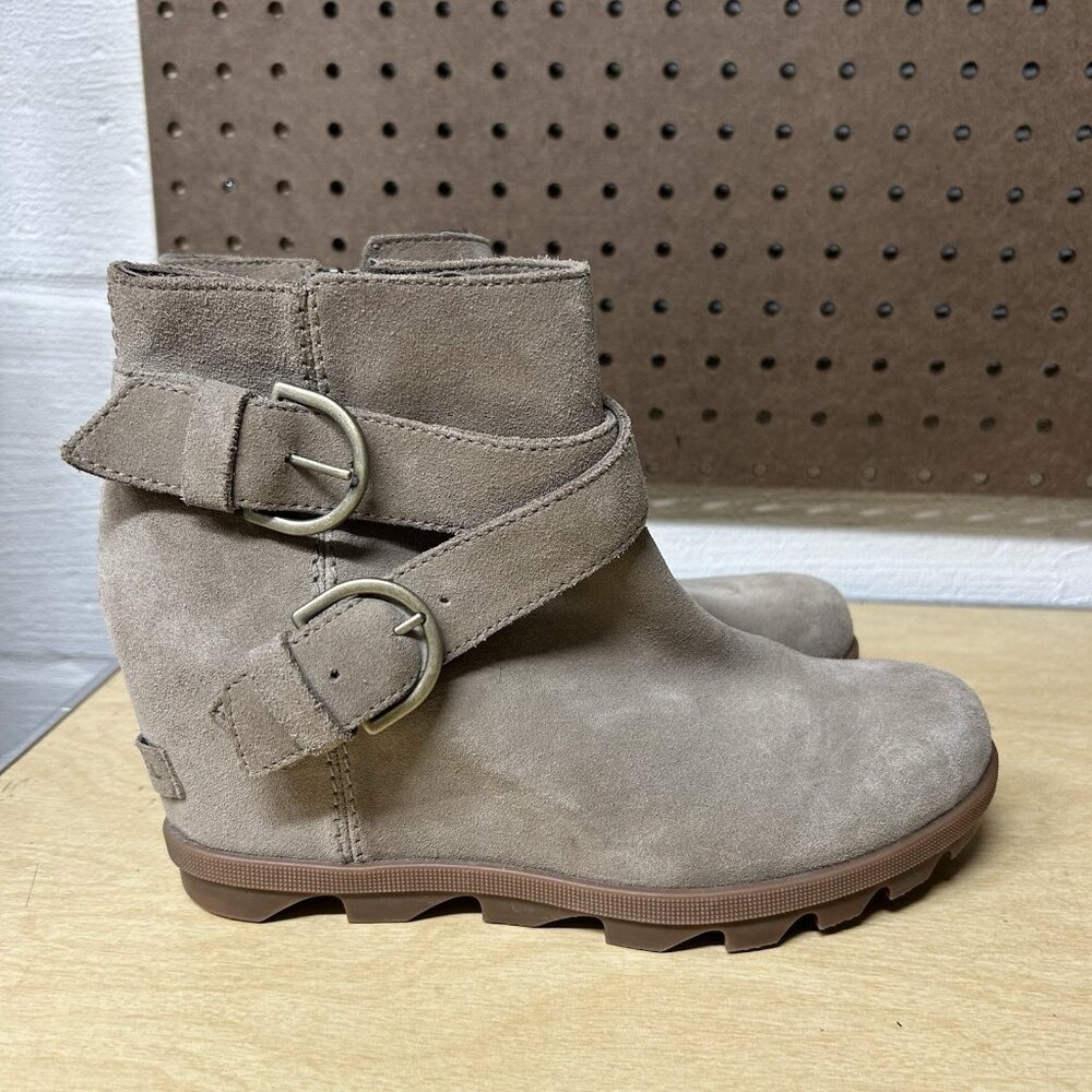 Sorel Joan Of Arctic Wedge II Suede Ankle Boots with Buckle Straps Sz 8.5